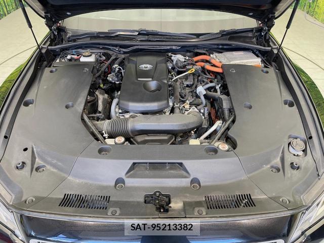 Toyota CROWN HYBRID 2020-12 8646682-17