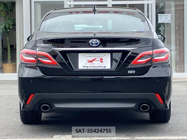 Toyota CROWN HYBRID 2020-08 8646695-1