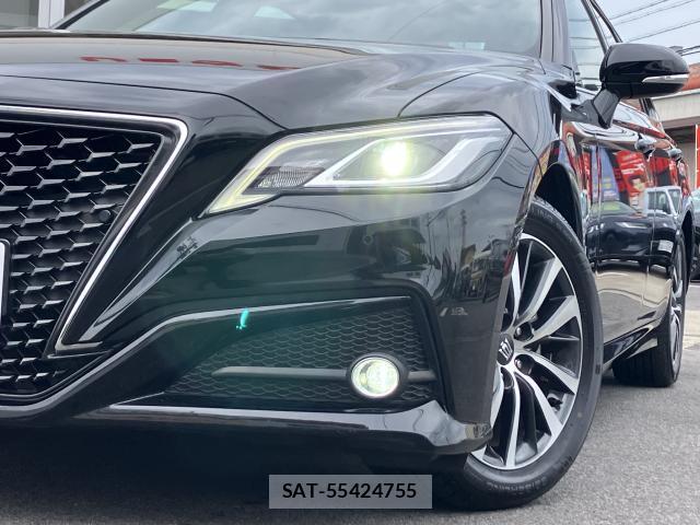 Toyota CROWN HYBRID 2020-08 8646695-12