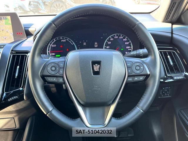 Toyota CROWN HYBRID 2018-12 8646801-11