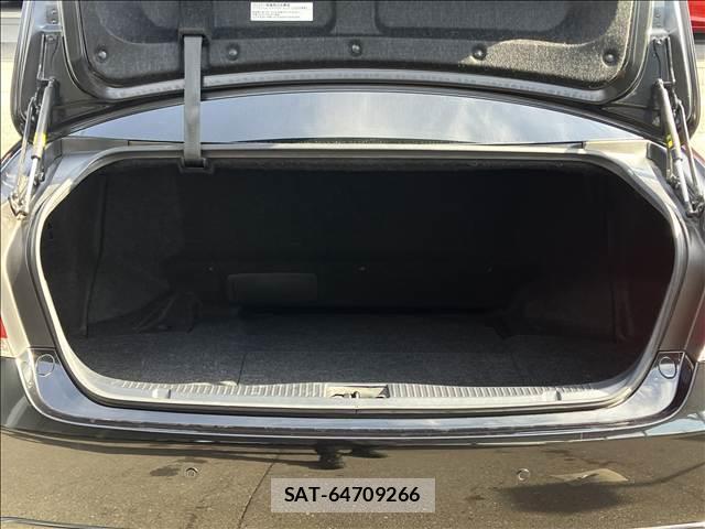 Toyota CROWN HYBRID 2013-06 8646922-12