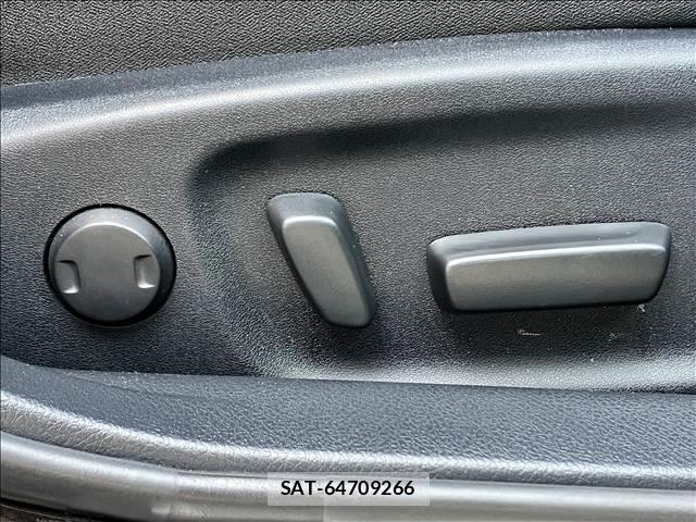 Toyota CROWN HYBRID 2013-06 8646922-8