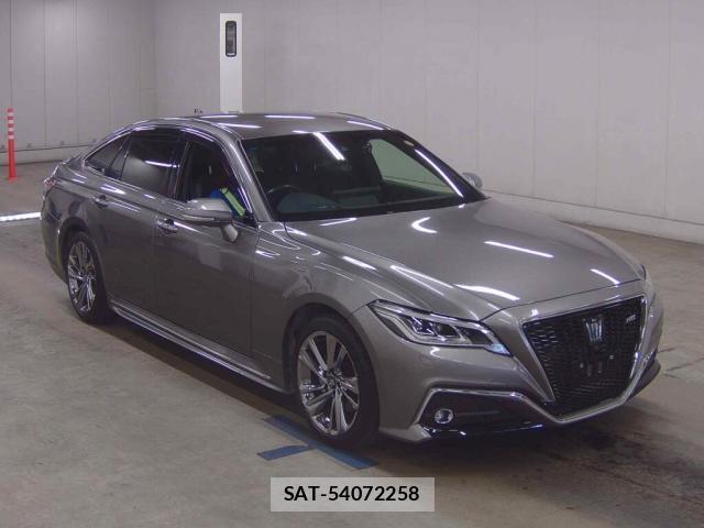 Toyota CROWN HYBRID 2022-01 8647195-0