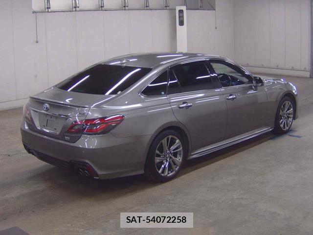 Toyota CROWN HYBRID 2022-01 8647195-4