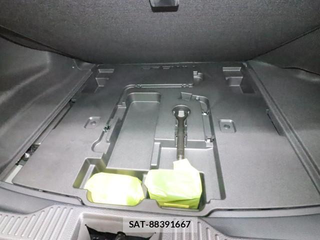 Toyota CROWN HYBRID 2021-10 8647732-13