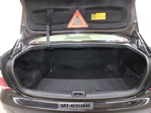 Toyota CROWN HYBRID 2011-01 8647744-14
