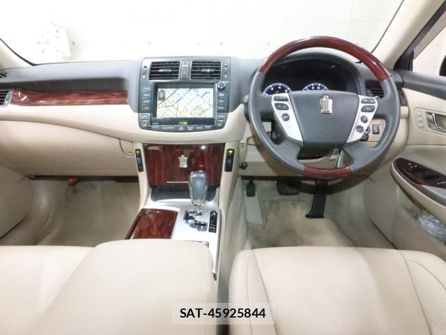 Toyota CROWN HYBRID 2011-01 8647744-2