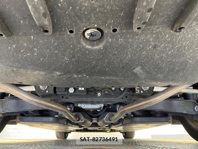 Toyota CROWN HYBRID 2018-07 8648427-18