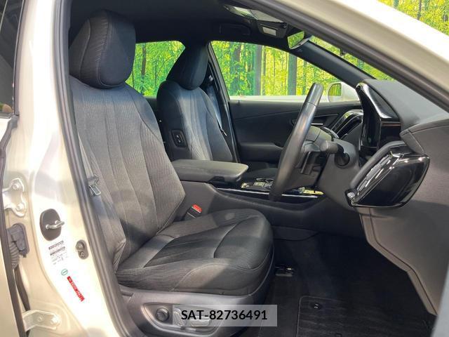 Toyota CROWN HYBRID 2018-07 8648427-8