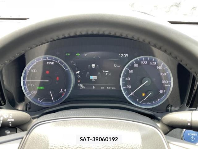 Toyota CROWN HYBRID 2021-10 8648603-12