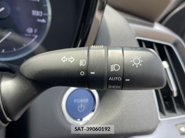Toyota CROWN HYBRID 2021-10 8648603-14