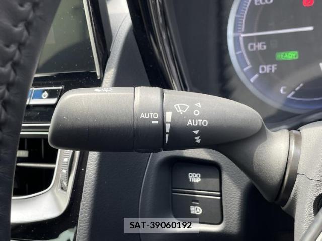 Toyota CROWN HYBRID 2021-10 8648603-15