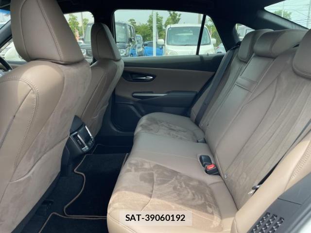 Toyota CROWN HYBRID 2021-10 8648603-6