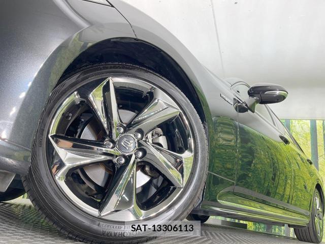 Toyota CROWN HYBRID 2018-06 8648779-12