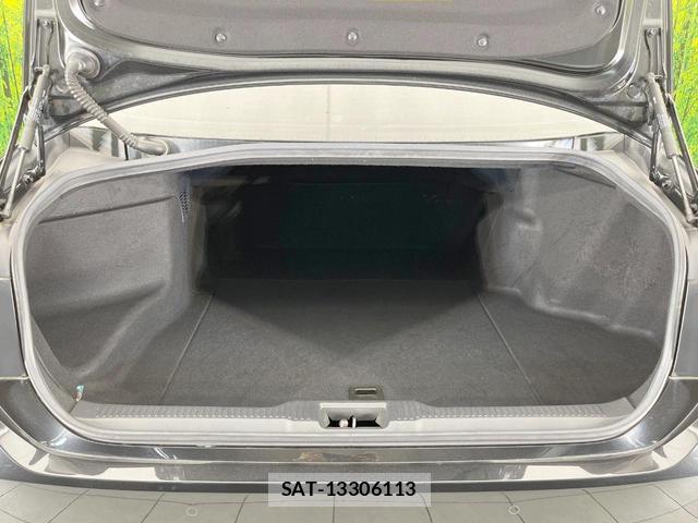 Toyota CROWN HYBRID 2018-06 8648779-9