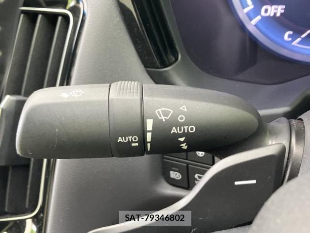 Toyota CROWN HYBRID 2018-08 8649435-16