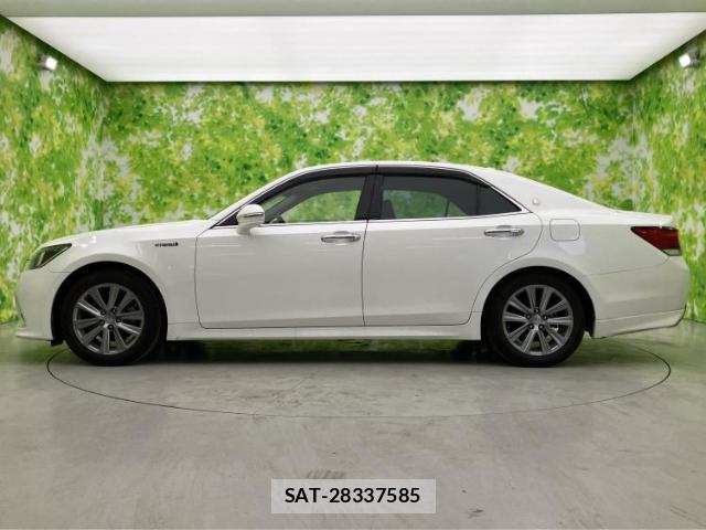 Toyota CROWN HYBRID 2016-07 8649968-1