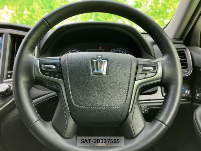 Toyota CROWN HYBRID 2016-07 8649968-15