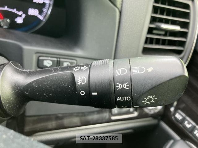 Toyota CROWN HYBRID 2016-07 8649968-16