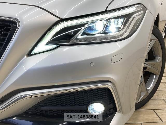 Toyota CROWN HYBRID 2018-08 8649972-19