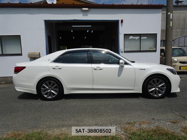 Toyota CROWN HYBRID 2016-08 8650090-10