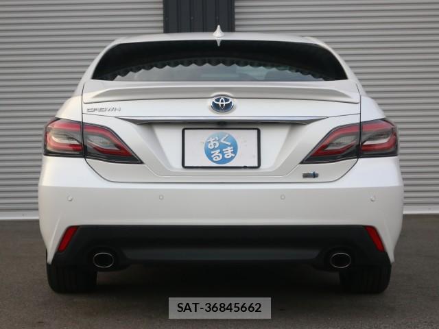 Toyota CROWN HYBRID 2021-07 8650840-1