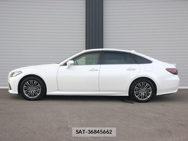 Toyota CROWN HYBRID 2021-07 8650840-10