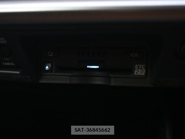 Toyota CROWN HYBRID 2021-07 8650840-16
