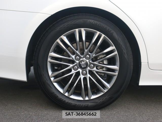 Toyota CROWN HYBRID 2021-07 8650840-19