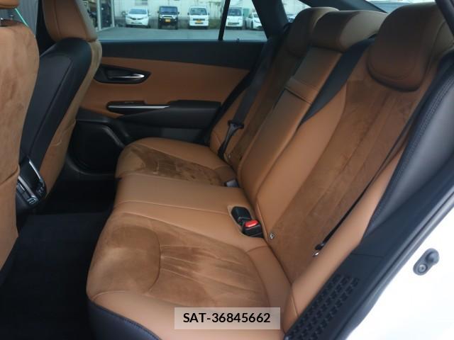 Toyota CROWN HYBRID 2021-07 8650840-6