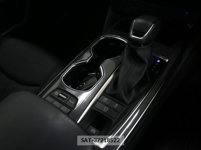 Toyota CROWN HYBRID 2021-07 8650841-15
