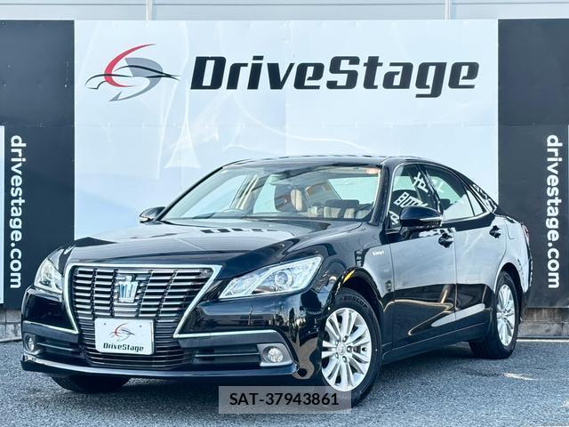 Toyota CROWN HYBRID 2014-08 8651673-0
