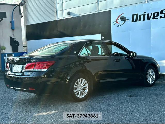 Toyota CROWN HYBRID 2014-08 8651673-1