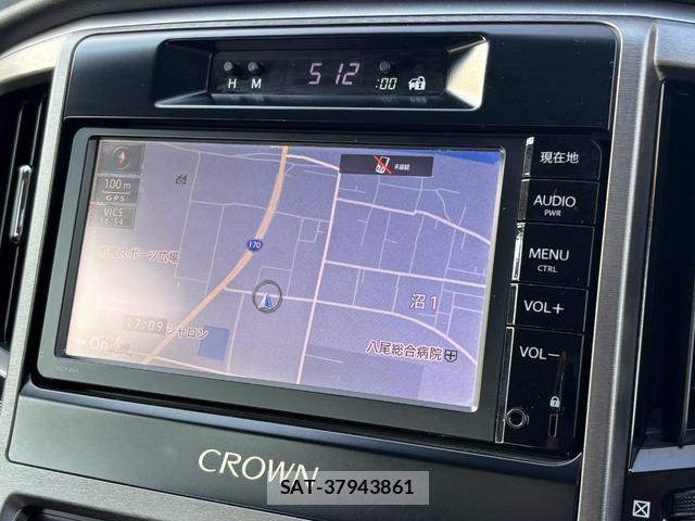 Toyota CROWN HYBRID 2014-08 8651673-11