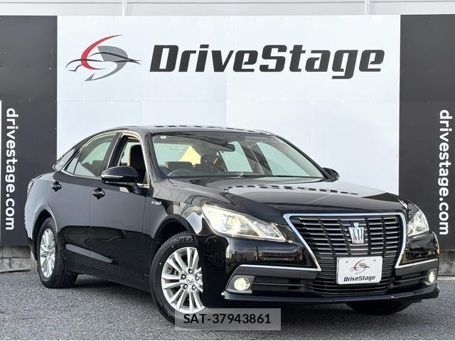 Toyota CROWN HYBRID 2014-08 8651673-3