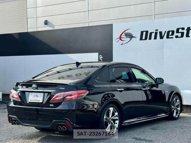 Toyota CROWN HYBRID 2018-08 8651676-1