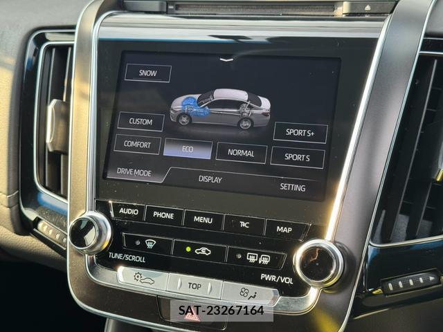 Toyota CROWN HYBRID 2018-08 8651676-15