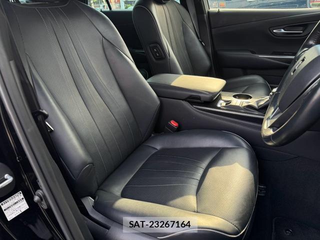 Toyota CROWN HYBRID 2018-08 8651676-5