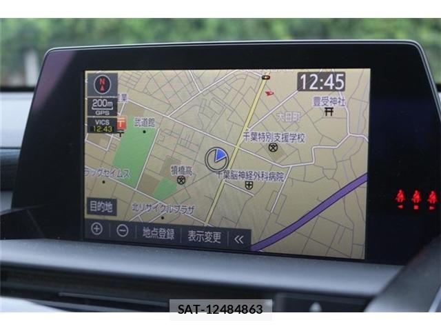 Toyota CROWN HYBRID 2018-06 8651893-1