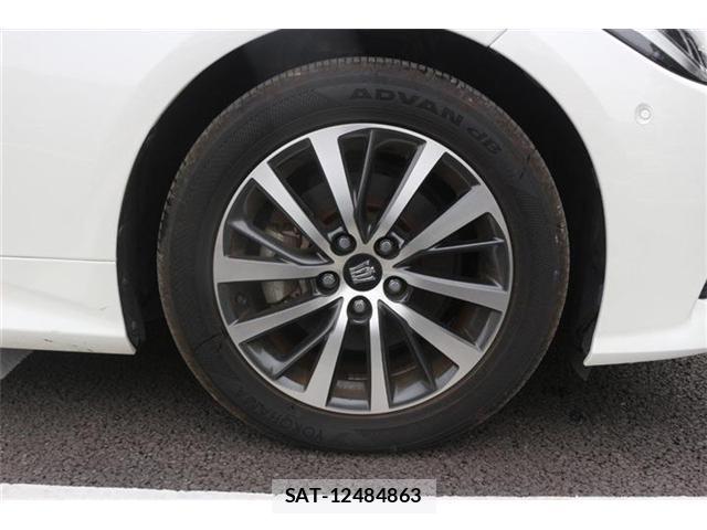 Toyota CROWN HYBRID 2018-06 8651893-15