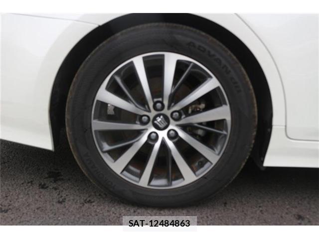 Toyota CROWN HYBRID 2018-06 8651893-16