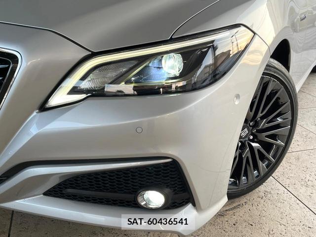 Toyota CROWN HYBRID 2019-10 8652541-11