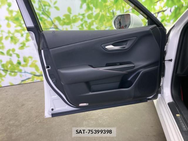 Toyota CROWN HYBRID 2019-11 8652647-5