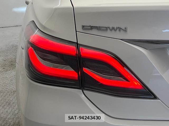 Toyota CROWN HYBRID 2019-04 8653284-16