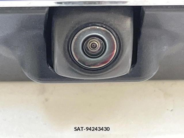 Toyota CROWN HYBRID 2019-04 8653284-19