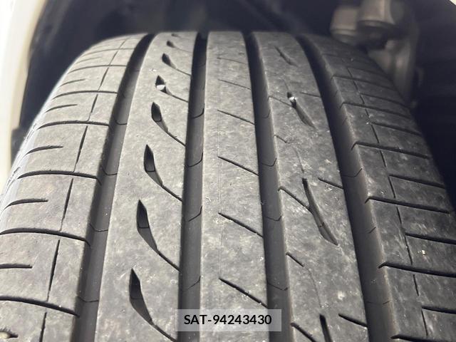 Toyota CROWN HYBRID 2019-04 8653284-2