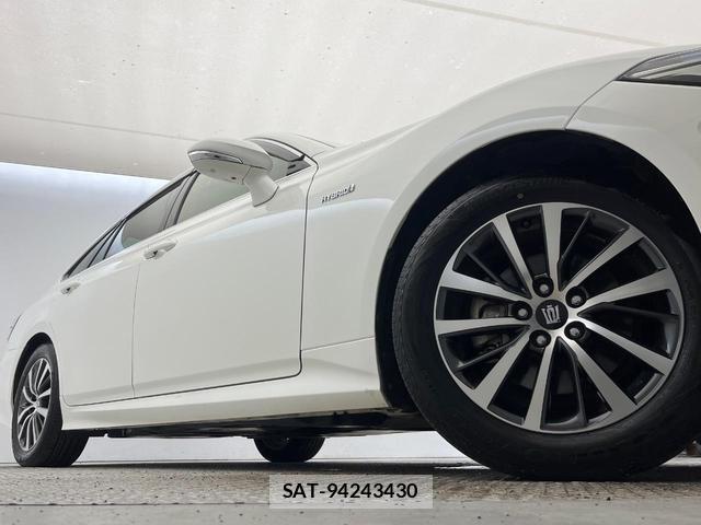 Toyota CROWN HYBRID 2019-04 8653284-4