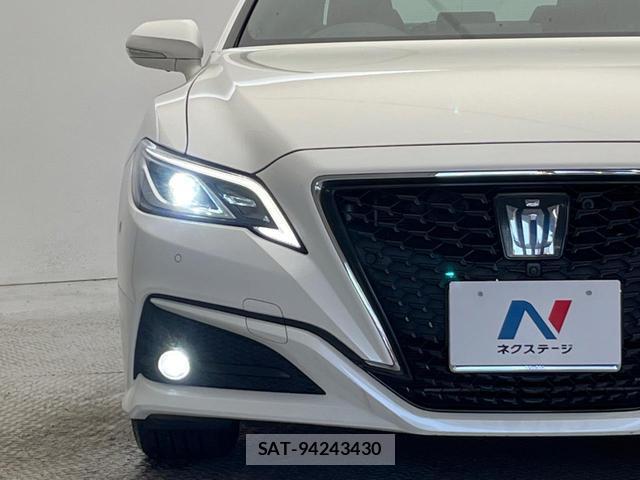 Toyota CROWN HYBRID 2019-04 8653284-6
