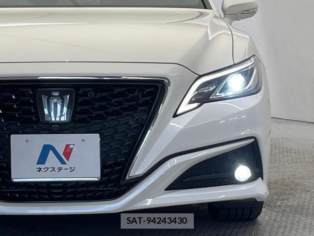 Toyota CROWN HYBRID 2019-04 8653284-7