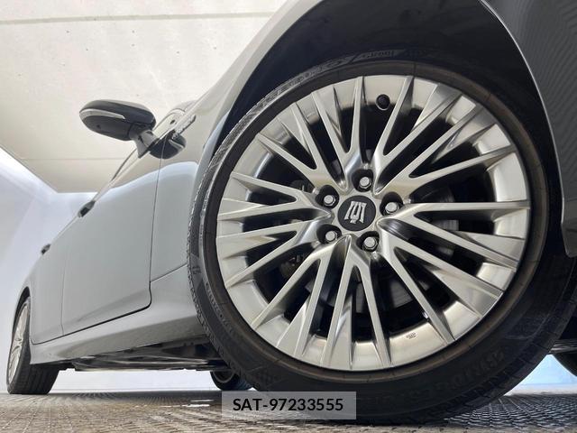 Toyota CROWN HYBRID 2020-01 8653286-12